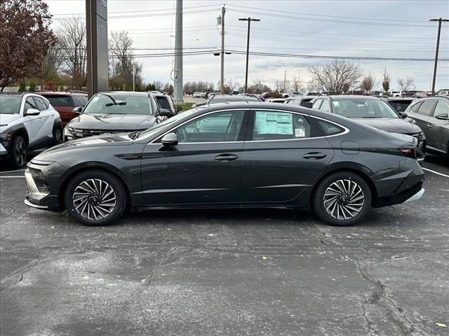 new 2025 Hyundai Sonata Hybrid car, priced at $37,457