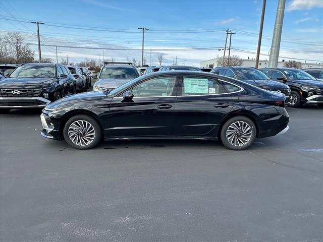 new 2025 Hyundai Sonata Hybrid car, priced at $38,160