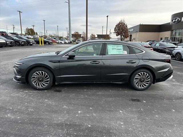 new 2025 Hyundai Sonata Hybrid car, priced at $30,214