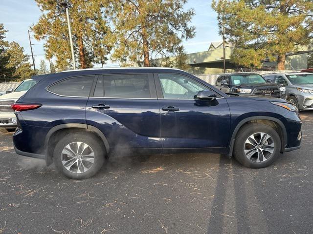 used 2023 Toyota Highlander car, priced at $40,791