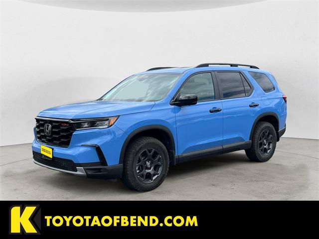 used 2025 Honda Pilot car, priced at $48,901