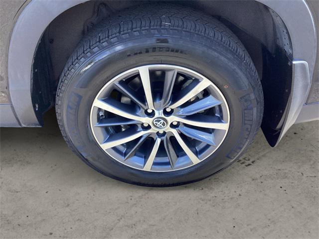 used 2019 Toyota Highlander car, priced at $32,938