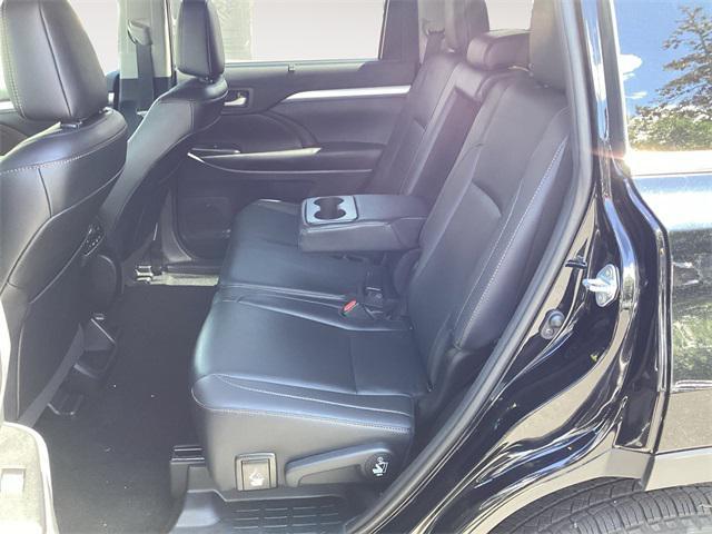 used 2019 Toyota Highlander car, priced at $32,938