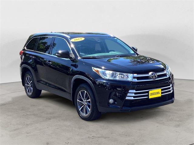 used 2019 Toyota Highlander car, priced at $32,938