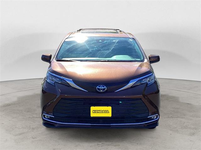 used 2022 Toyota Sienna car, priced at $40,955