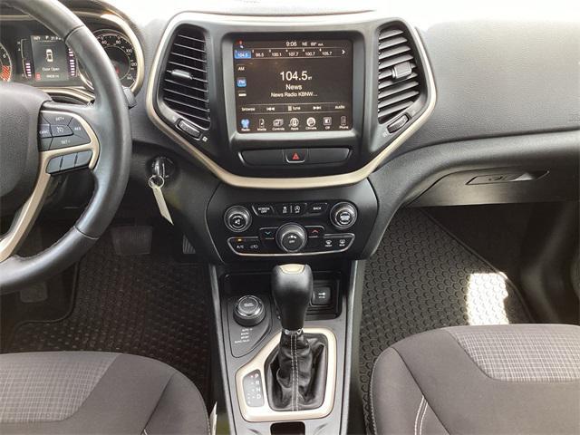 used 2015 Jeep Cherokee car, priced at $15,901