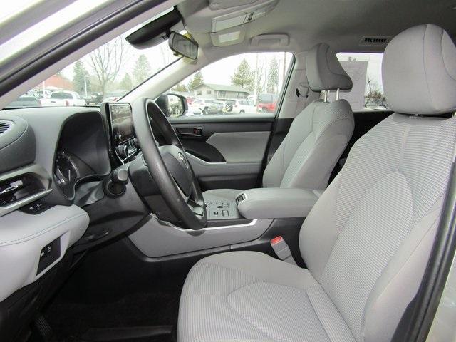 used 2023 Toyota Highlander car, priced at $35,912