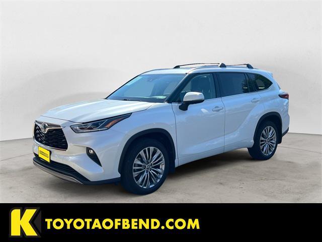 used 2022 Toyota Highlander Hybrid car, priced at $44,999