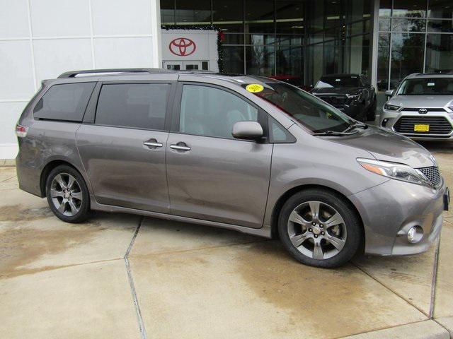 used 2016 Toyota Sienna car, priced at $20,901