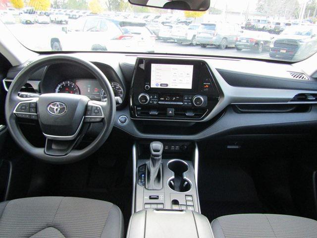 used 2023 Toyota Highlander car, priced at $36,929