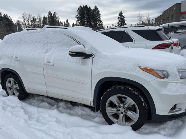 used 2015 Toyota Highlander car, priced at $13,975