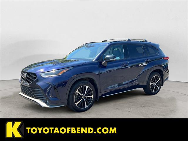 used 2021 Toyota Highlander car, priced at $36,901