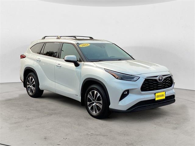 used 2022 Toyota Highlander Hybrid car, priced at $38,992