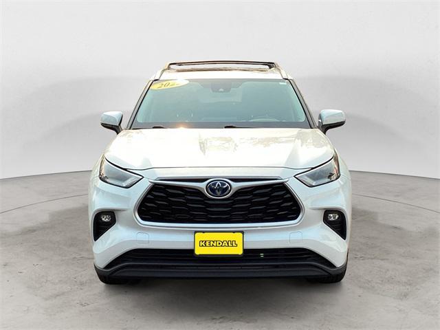 used 2022 Toyota Highlander Hybrid car, priced at $38,992