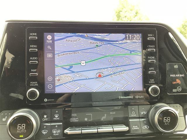 used 2022 Toyota Highlander Hybrid car, priced at $38,992