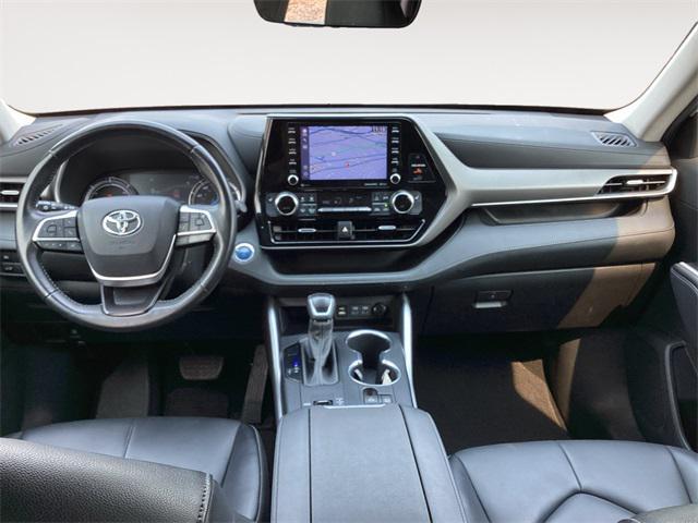 used 2022 Toyota Highlander Hybrid car, priced at $38,992
