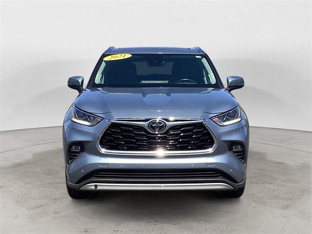used 2021 Toyota Highlander car, priced at $40,901