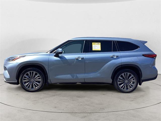 used 2021 Toyota Highlander car, priced at $40,901