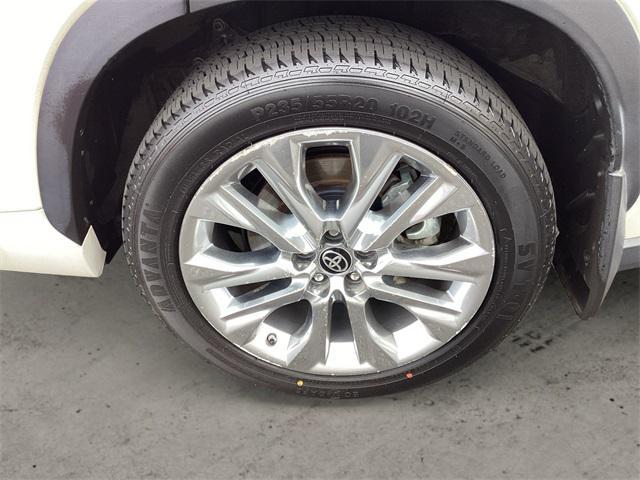 used 2020 Toyota Highlander car, priced at $31,982