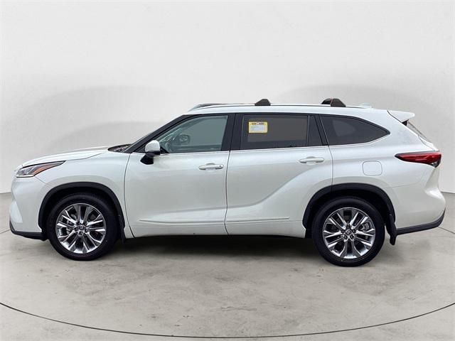 used 2020 Toyota Highlander car, priced at $31,982