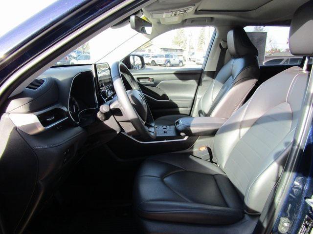 used 2023 Toyota Highlander car, priced at $37,908