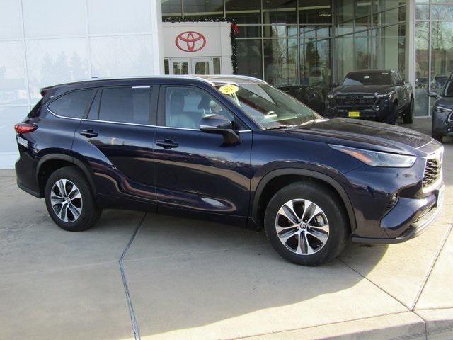 used 2023 Toyota Highlander car, priced at $37,908