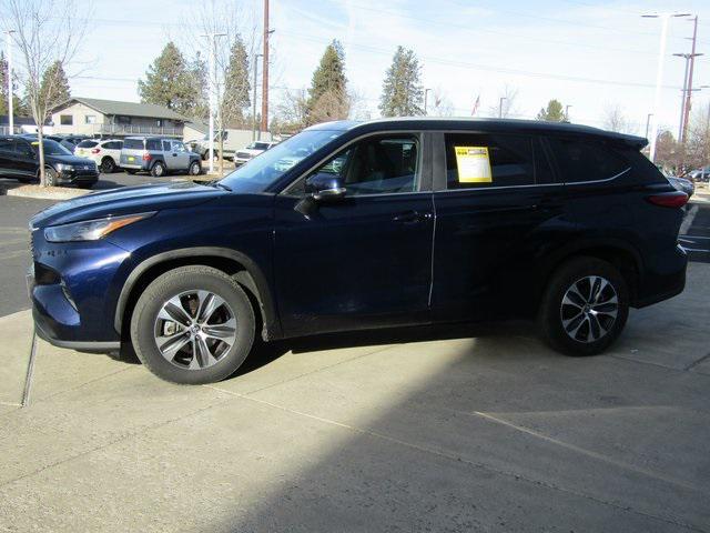 used 2023 Toyota Highlander car, priced at $37,908