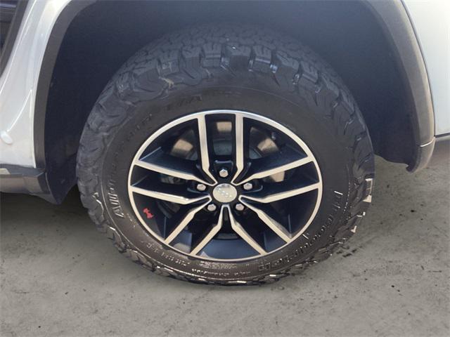 used 2017 Jeep Grand Cherokee car, priced at $18,901