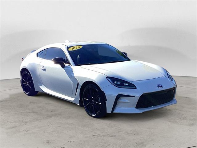used 2024 Toyota GR86 car, priced at $30,954