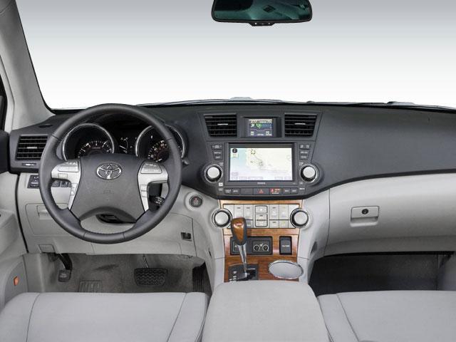 used 2008 Toyota Highlander car, priced at $10,901