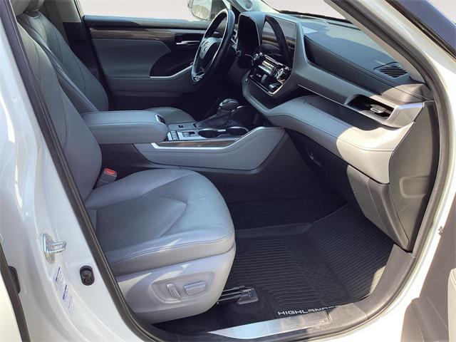 used 2020 Toyota Highlander Hybrid car, priced at $29,993