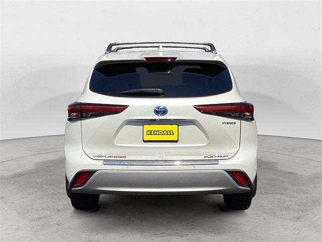used 2020 Toyota Highlander Hybrid car, priced at $29,993