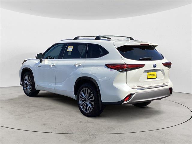 used 2020 Toyota Highlander Hybrid car, priced at $29,993