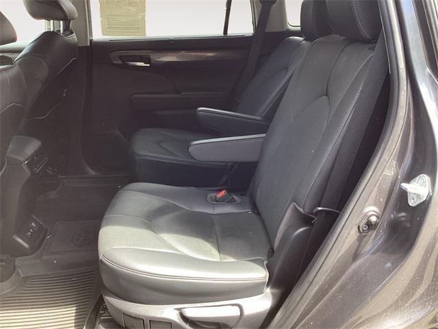 used 2021 Toyota Highlander Hybrid car, priced at $41,949