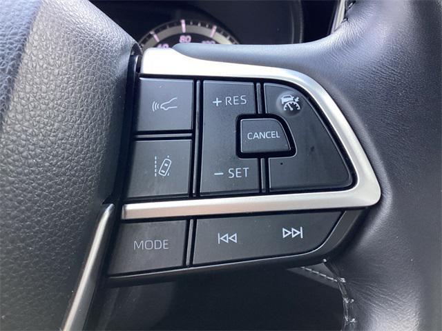 used 2022 Toyota Highlander Hybrid car, priced at $31,460