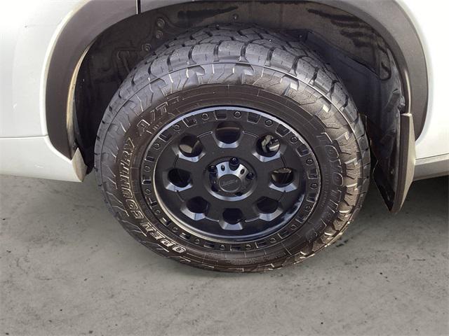 used 2022 Toyota Highlander Hybrid car, priced at $31,460