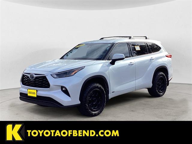 used 2022 Toyota Highlander Hybrid car, priced at $31,460