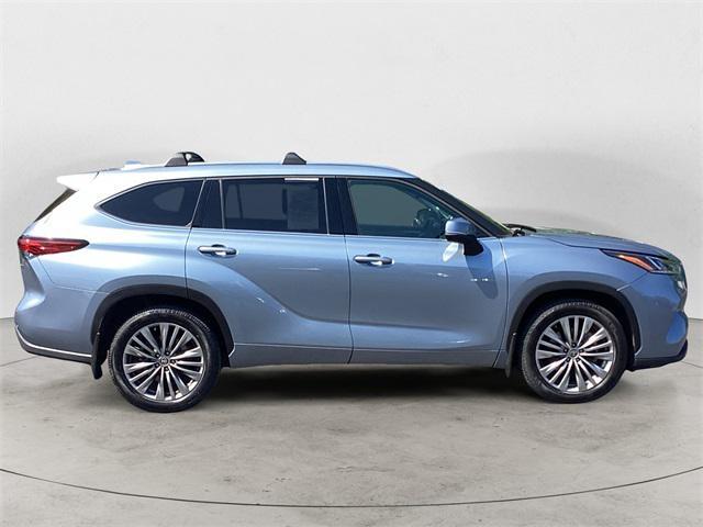 used 2021 Toyota Highlander car, priced at $41,901