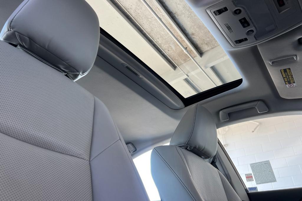 used 2015 Lexus ES 300h car, priced at $19,655