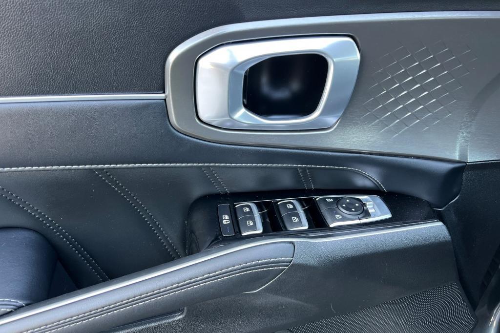 used 2021 Kia Sorento car, priced at $33,555