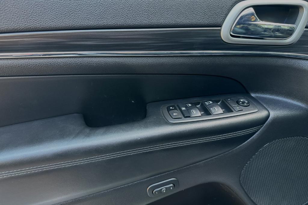 used 2021 Jeep Grand Cherokee car, priced at $24,221