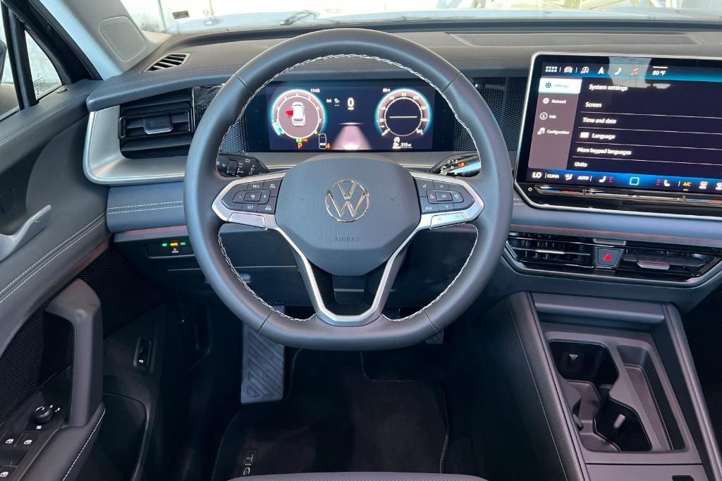 new 2025 Volkswagen Tiguan car, priced at $33,270