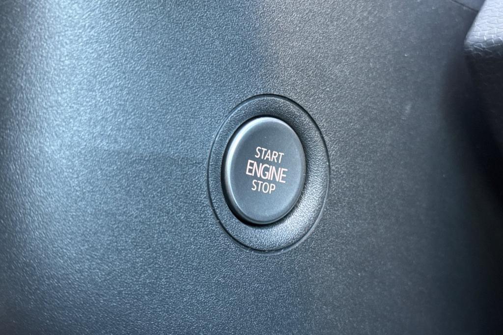 new 2025 Volkswagen ID.4 car, priced at $51,176
