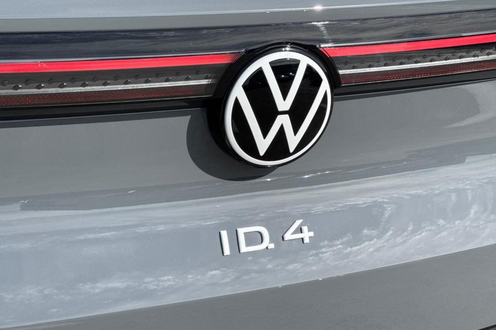new 2025 Volkswagen ID.4 car, priced at $46,076