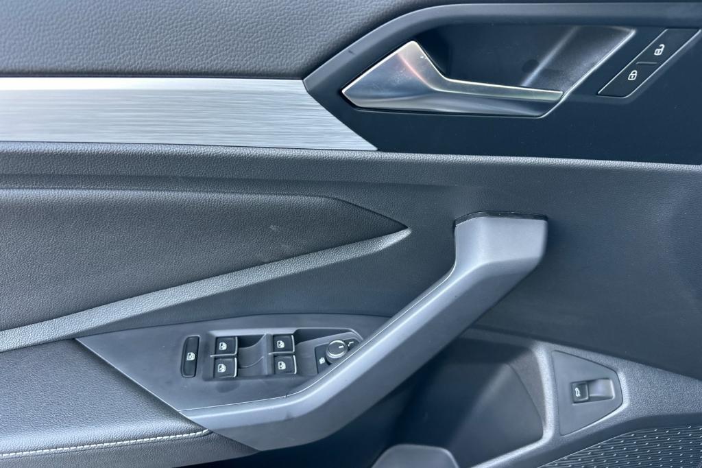 new 2025 Volkswagen Jetta car, priced at $25,511