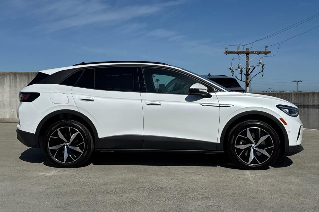 new 2025 Volkswagen ID.4 car, priced at $51,631