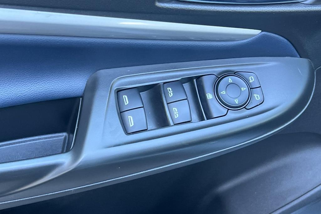 used 2022 Chevrolet Bolt EUV car, priced at $23,000
