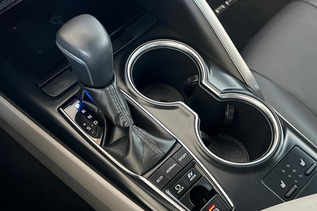 used 2019 Toyota Camry Hybrid car, priced at $22,000