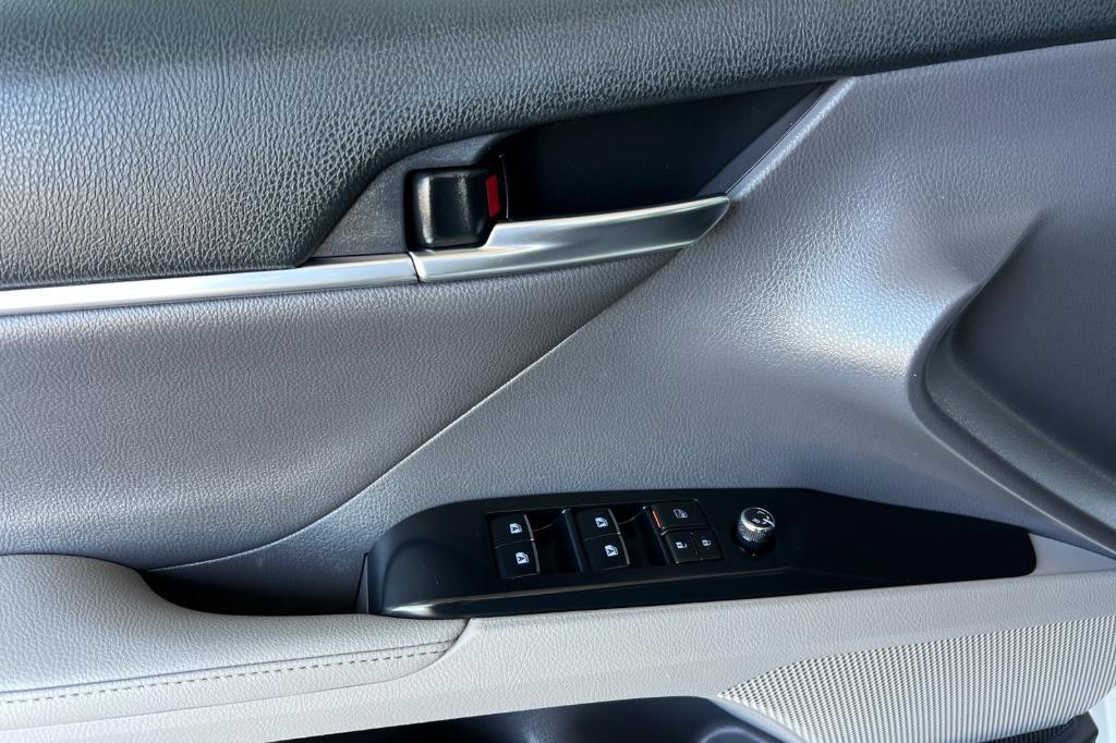 used 2019 Toyota Camry Hybrid car, priced at $22,000