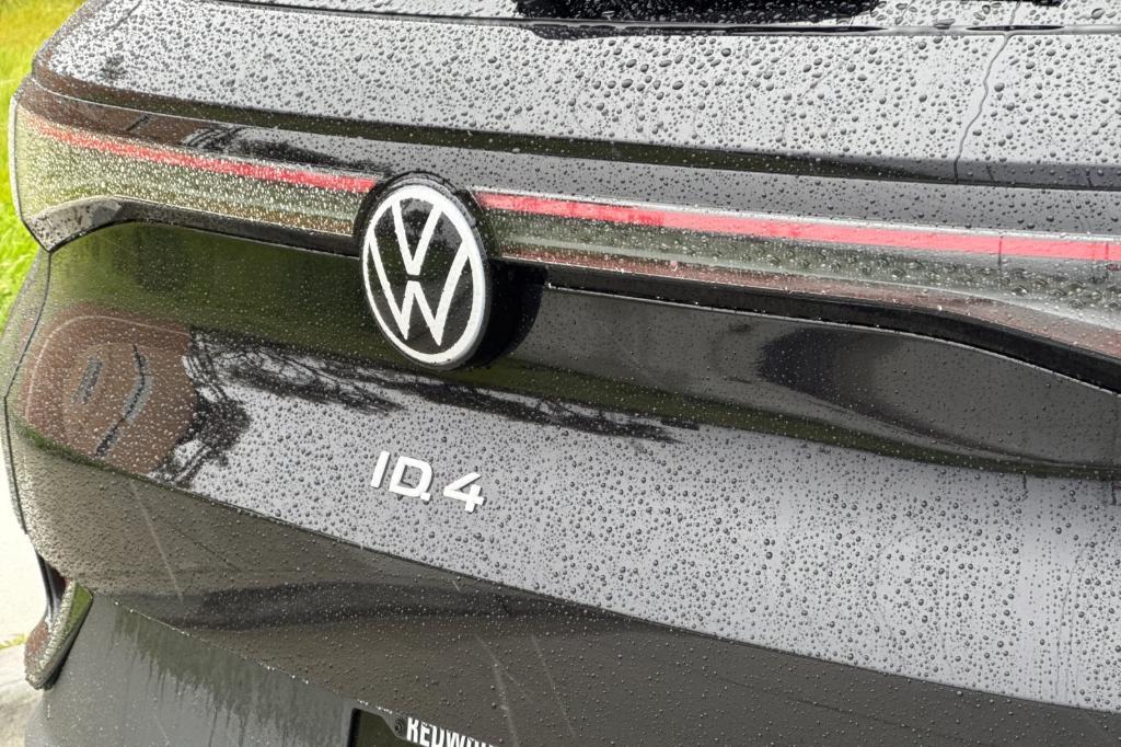 new 2025 Volkswagen ID.4 car, priced at $54,781